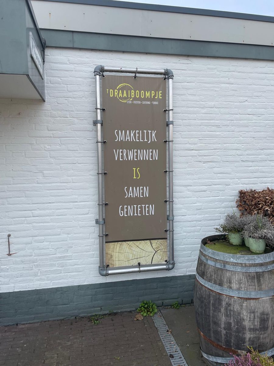 Gevelbanners voor Draaiboompje