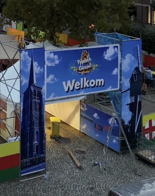 Evenementenbanners voor Typisch Gèssel, Typisch Gèssel