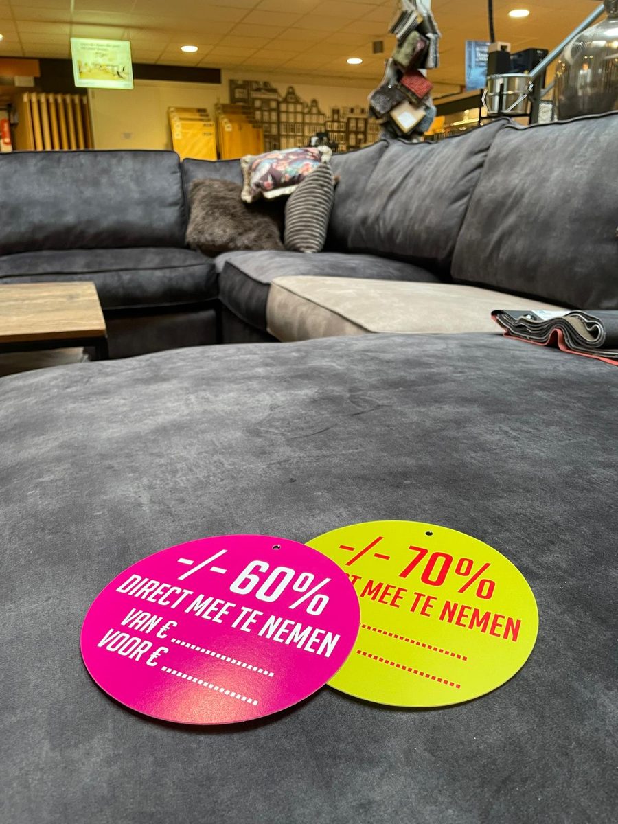 POS-materiaal voor PVS Meubelen